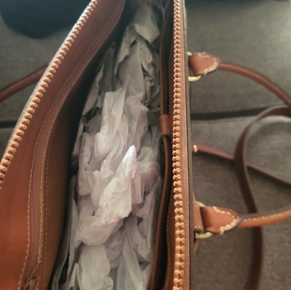 Vintage Authentic Dooney & Bourke All weather Satchel Bag - Picture 4 of 6